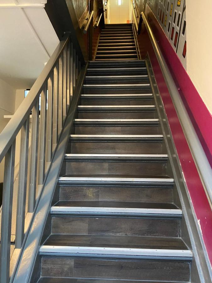 Xplore Hostel Amsterdam Bagian luar foto