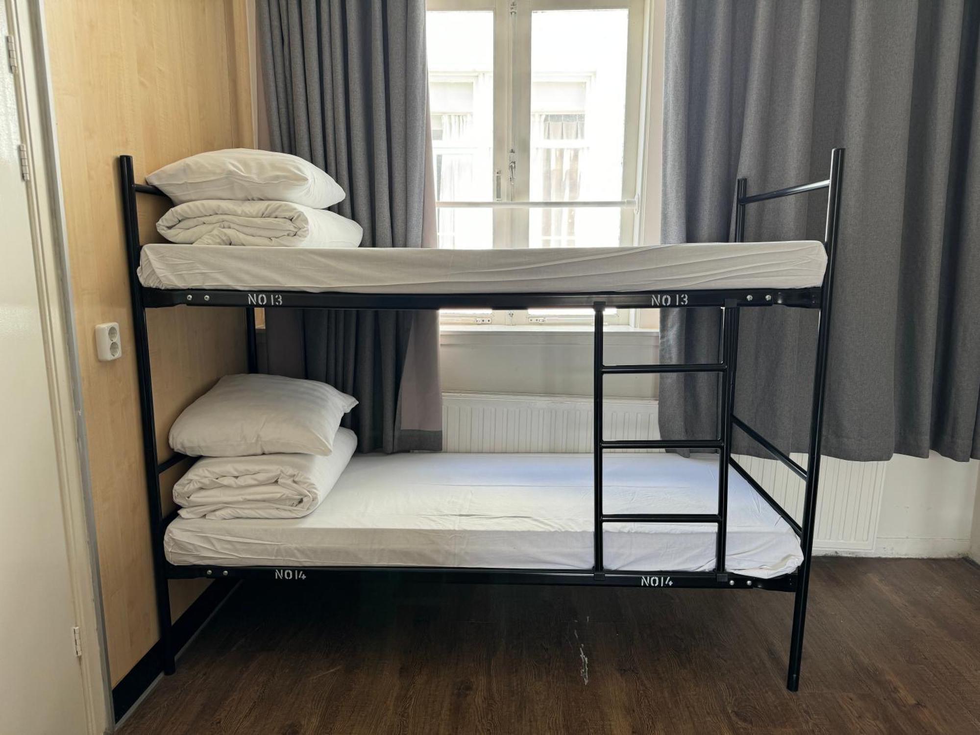 Xplore Hostel Amsterdam Bagian luar foto